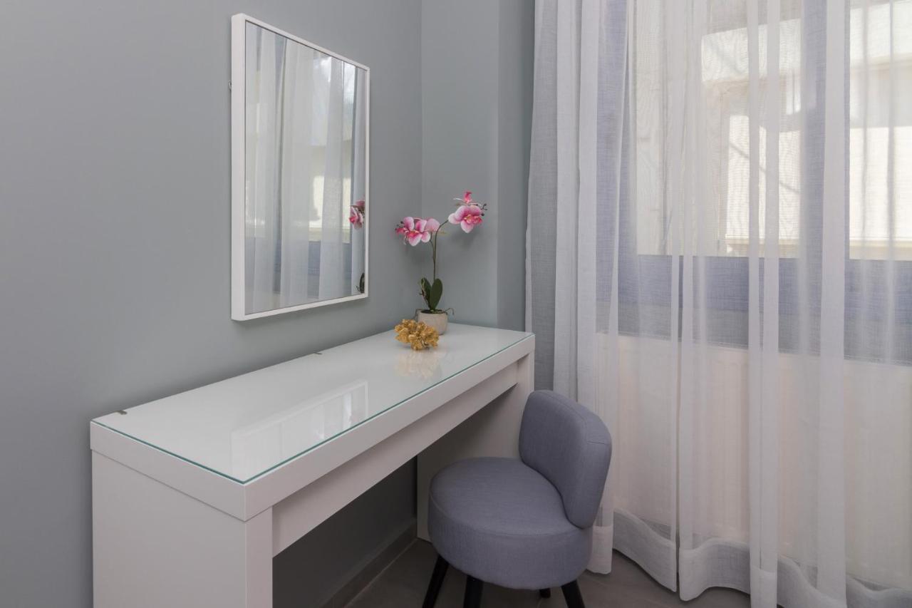 Hippy Designed 3bedroom In Appartement *